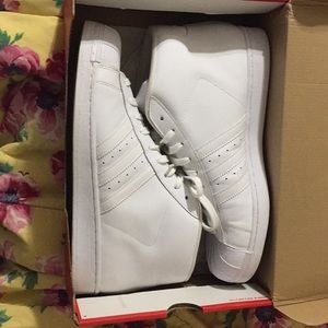 Men’s Adidas Pro Model size 12